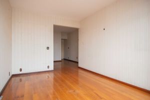 Image 3 - 921156
