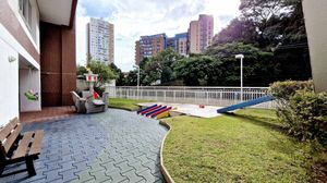 Image 37 - 921159