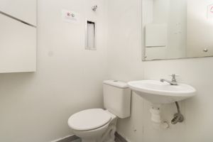 Image 7 - 921164