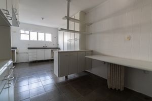 Image 17 - 921174