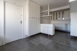 Image 21 - 921174