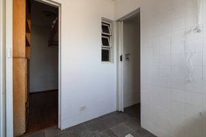 Image 30 - 921174
