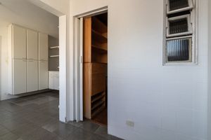 Image 31 - 921174