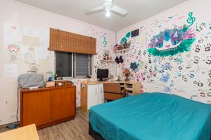 Image 13 - 921182