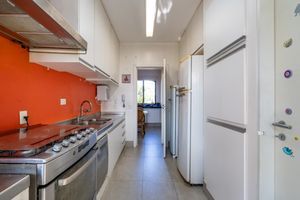 Image 38 - 921203