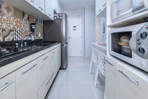 Image 33 - 921215