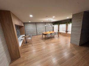 Image 23 - 921222