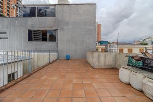 Image 33 - 921235