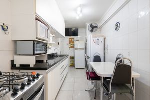 Image 29 - 921246