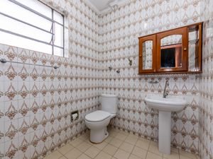 Image 13 - 921250