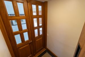 Image 38 - 921290