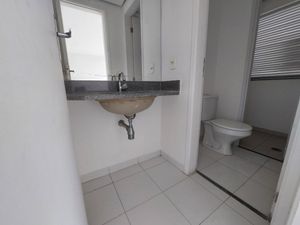 Image 8 - 921292