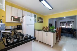 Image 8 - 921300