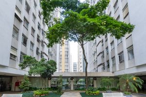 Image 41 - 921305