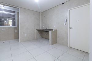 Image 4 - 921315