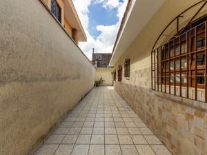Image 6 - 921325