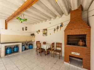 Image 21 - 921325
