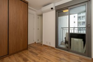 Image 19 - 921329