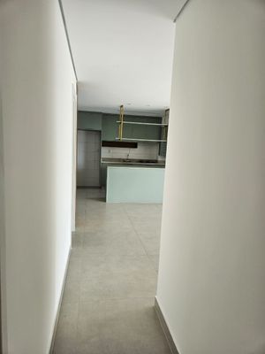 Image 22 - 921329