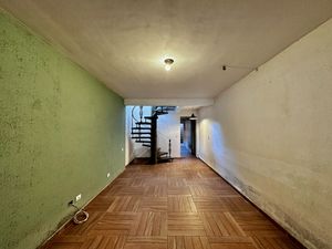 Image 5 - 921330