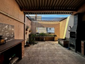 Image 35 - 921330