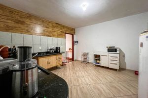 Image 14 - 921331