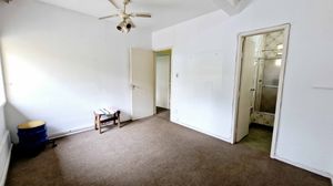 Image 19 - 921332