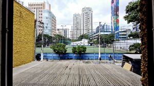 Image 24 - 921332