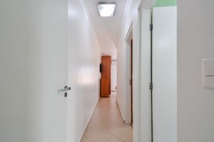Image 31 - 921334