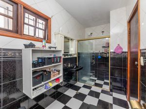 Image 4 - 921337