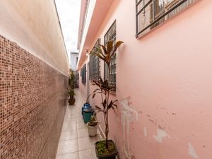 Image 19 - 921337