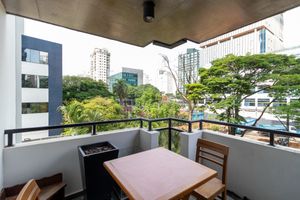 Image 6 - 921342