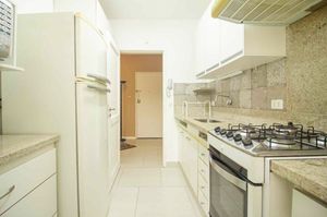 Image 35 - 921348