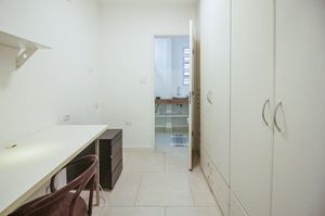 Image 32 - 921348