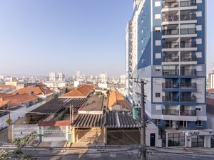Image 19 - 921352