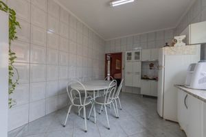 Image 19 - 921354