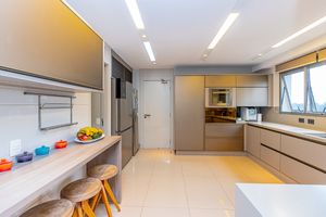 Image 39 - 921363