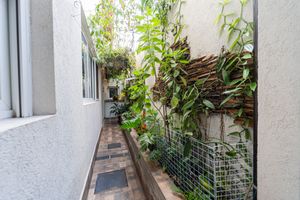 Image 83 - 921365
