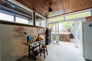 Image 17 - 921365