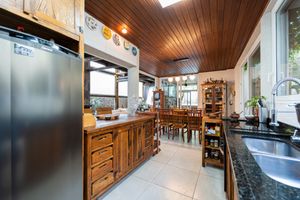 Image 16 - 921365