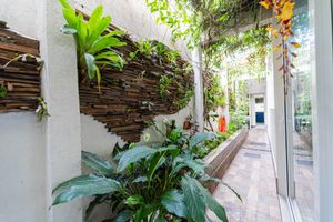 Image 84 - 921365