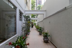 Image 40 - 921369