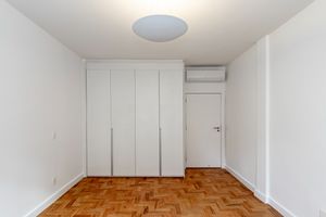 Image 35 - 921369
