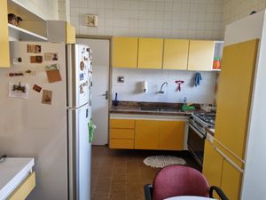Image 32 - 921372