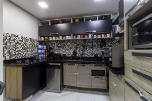 Image 4 - 921373