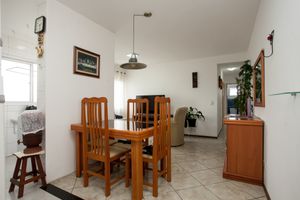Image 6 - 921374