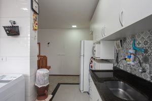 Image 11 - 921374