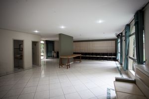 Image 35 - 921374