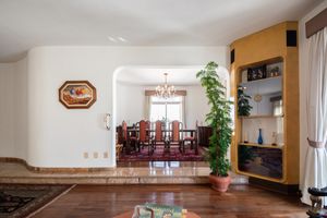 Image 4 - 921380