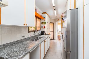Image 31 - 921383
